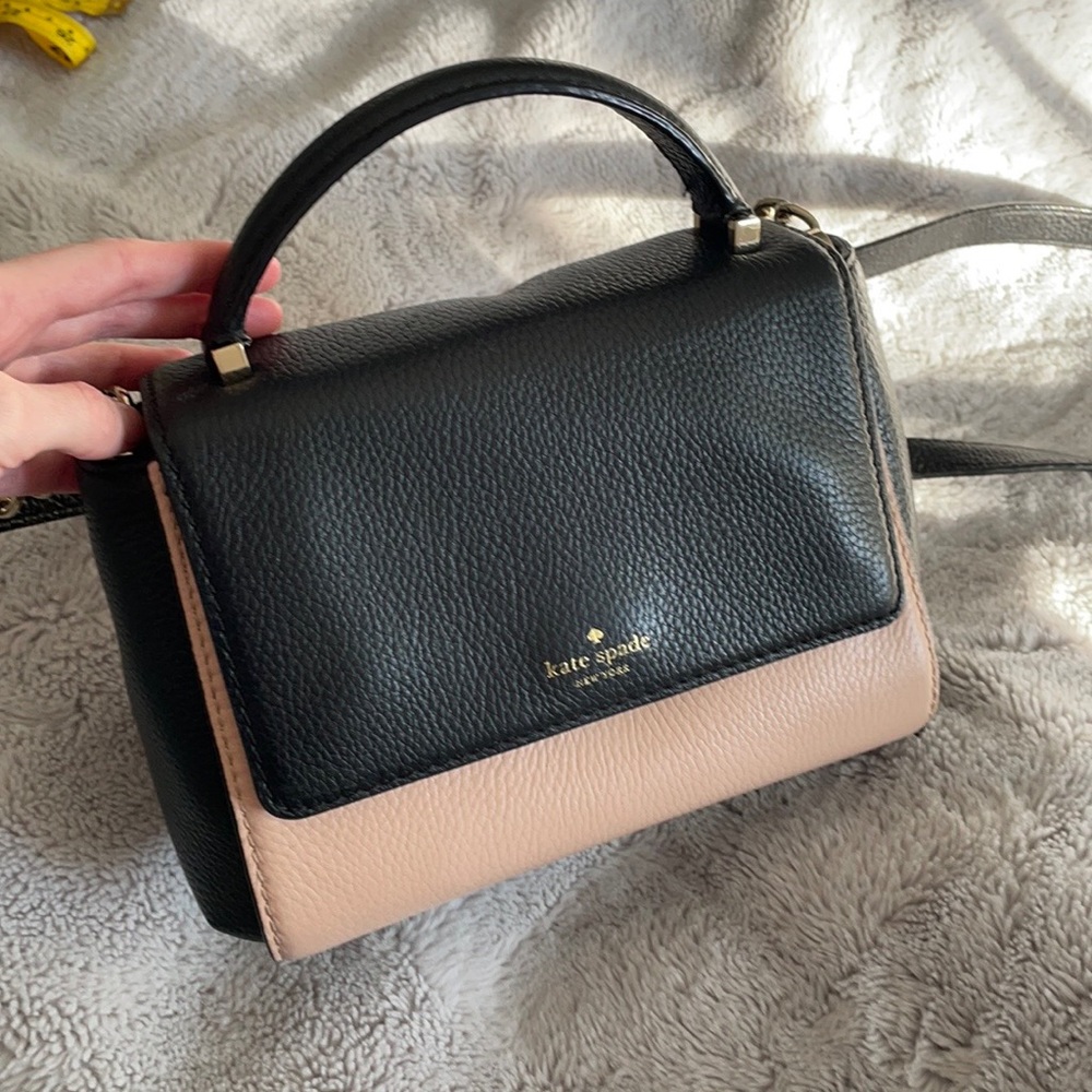 Kate Spade Pebble Leather Flap Bag in Black and pinkish beige color